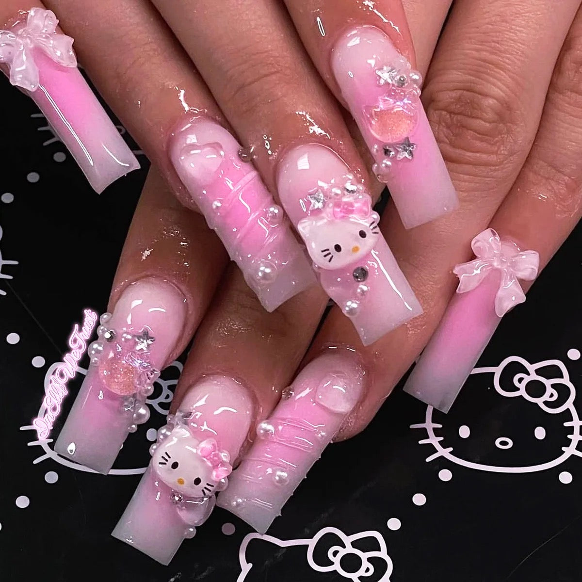 Hello Kitty Press On Nails